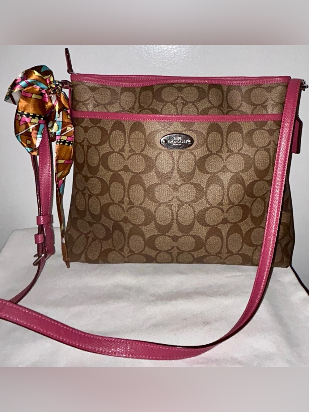 Coach File Crossbody Bag Signature Canvas F29110 Khaki Dahlia Pink EUC